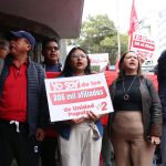 Integrantes de Unidad Popular realizan plantón en los exteriores del CNE para rechazar proceso de cancelación de la organización política